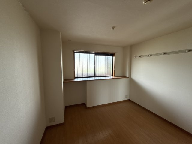 エスポワール青山の洋室