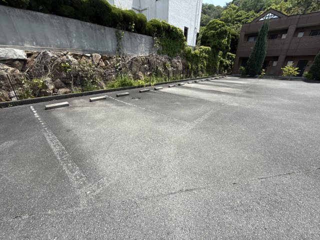 エスポワール青山の駐車場