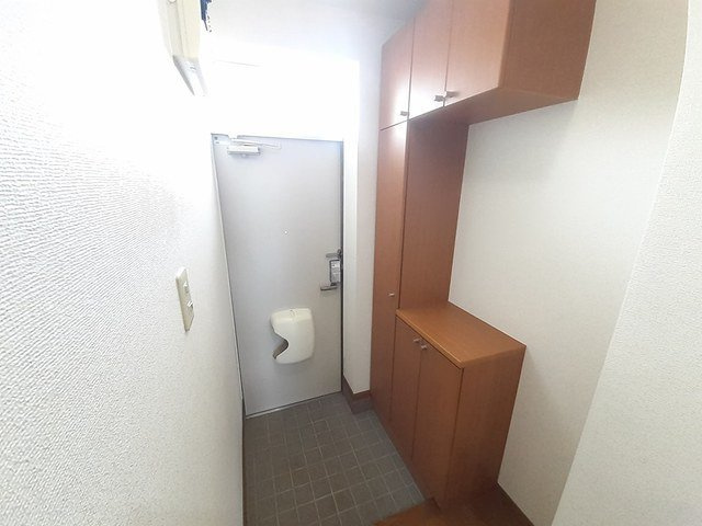 メリーパレス　Ａの玄関|収納もある玄関です