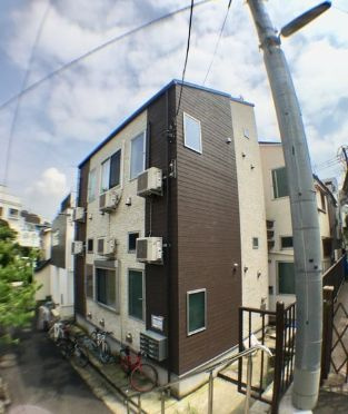 アジュール目黒のエントランス