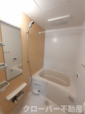 ルーベル宇多津ⅡＣの浴室