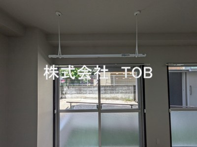 【設備】 | パセオモリ-定期借家契約2年（再契約可）- | 洋室10帖　室内物干し