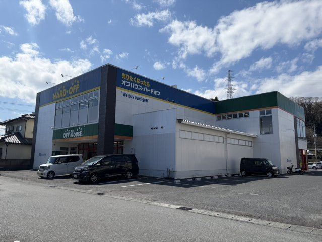 平谷川瀬　商業店舗１棟の外観