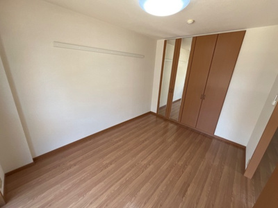 【寝室】 | ガーデンハイム参番館 | 洋室5.7帖