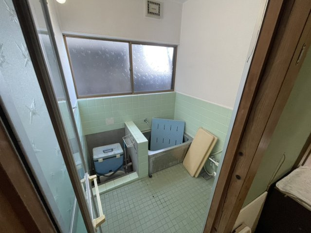 和田町仁我浦の浴室