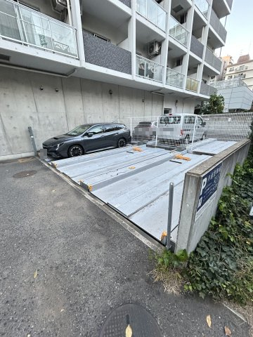 シティヒルズ安堂寺の駐車場