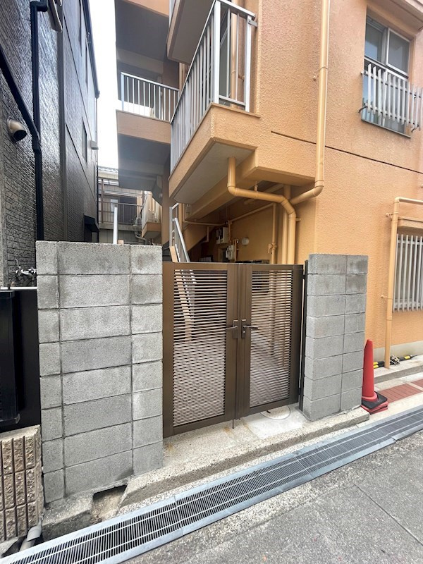 セビーヌ鷹取の外観