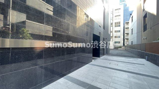 ラグゼナ用賀のエントランス