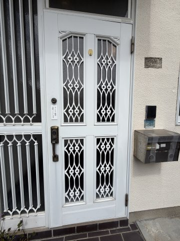 高取山町１丁目貸家のエントランス