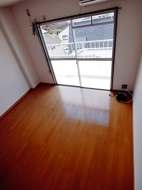 甲子園ピースの居間・リビング
