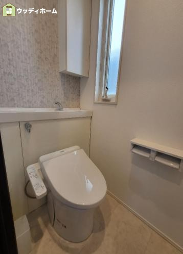 川口市安行出羽　中古一戸建てのトイレ