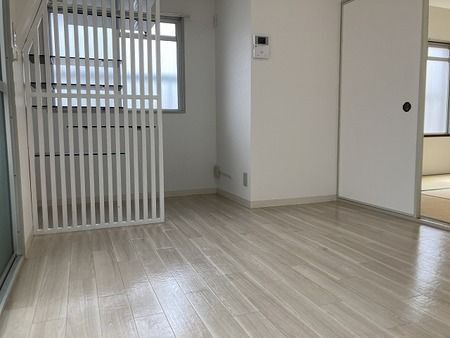 青風ハイツの居間・リビング
