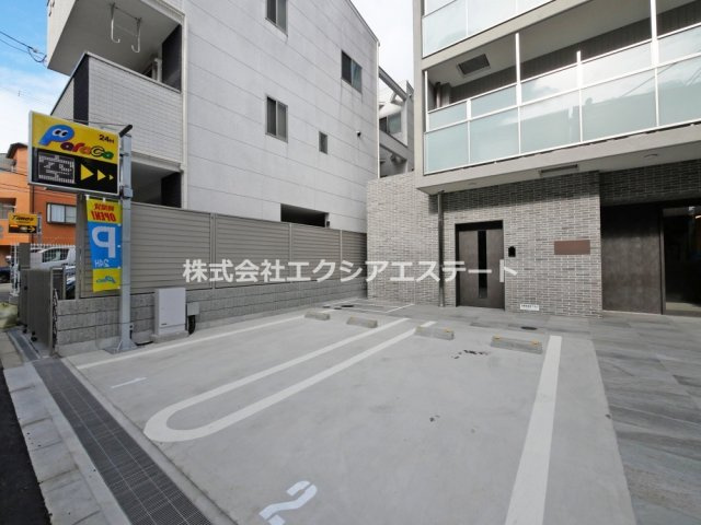 Broad阿倍野阪南町Residenceの駐車場
