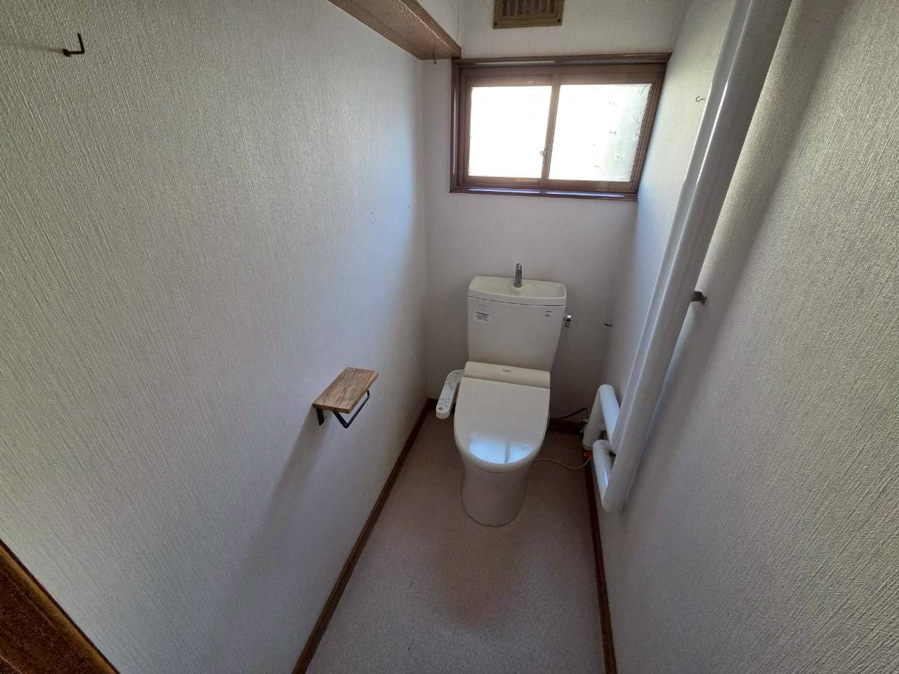 美原1丁目　中古住宅のトイレ