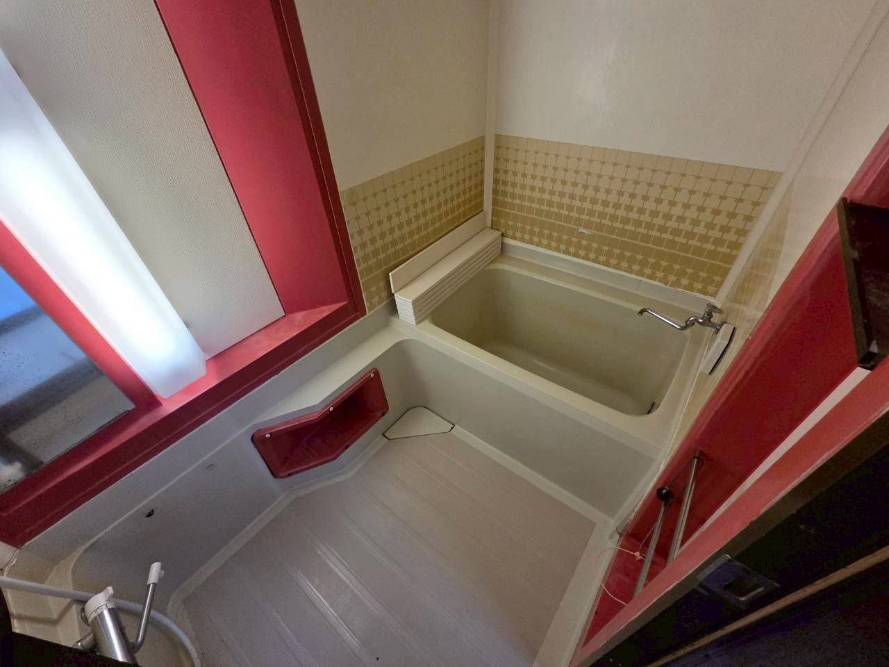 美原1丁目　中古住宅の浴室