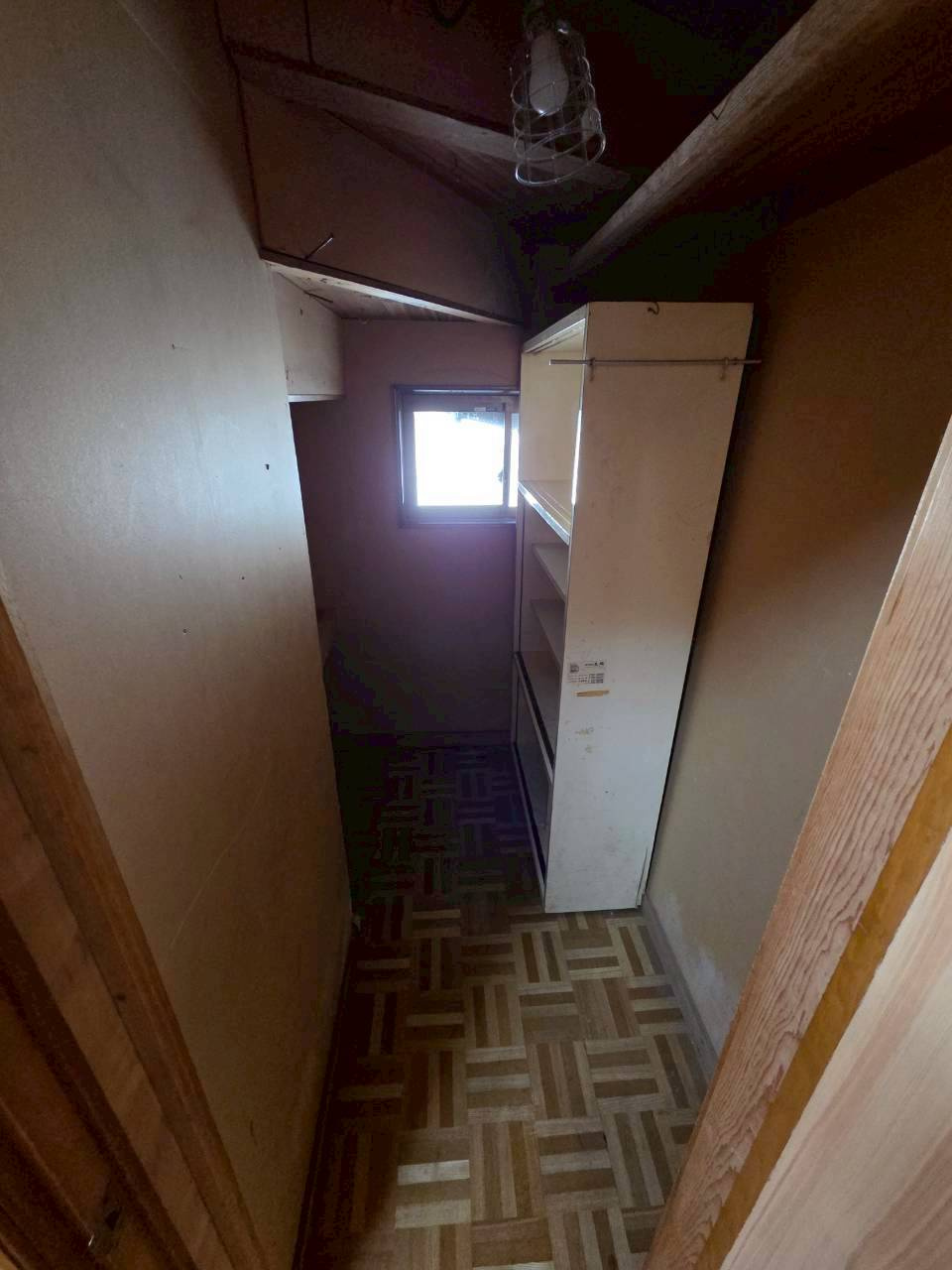 美原1丁目　中古住宅の収納|階段下収納