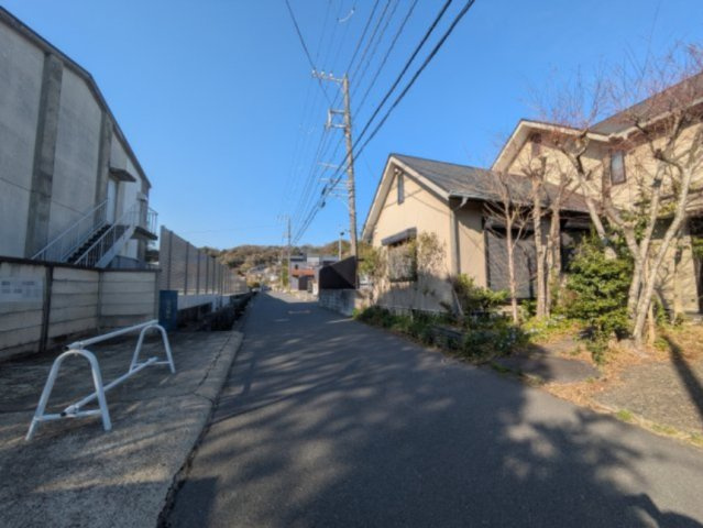 古都鎌倉に住まう　風情ある街並みの前面道路含む現地写真|前面道路