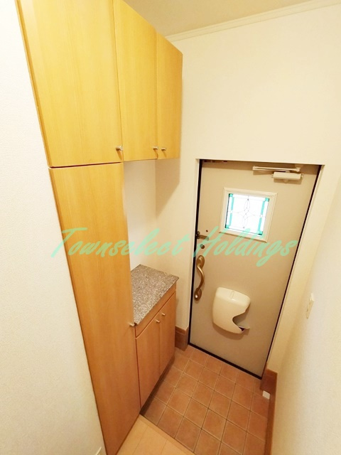 藤沢市辻堂新町３丁目のアパートの玄関|お履き物が多い方にもおすすめ♪