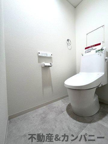 スプレンド保免のトイレ|落ち着いた色調のトイレです