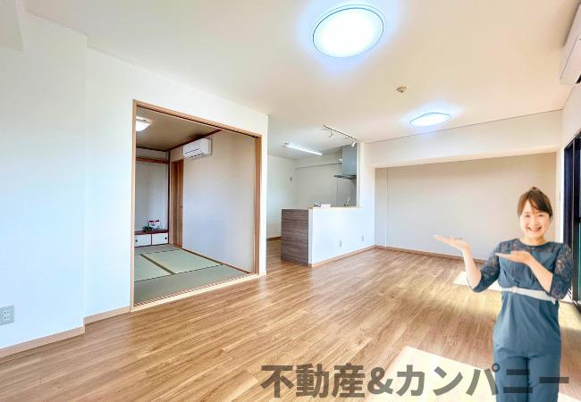 スプレンド保免の居間・リビング|物件の外観です