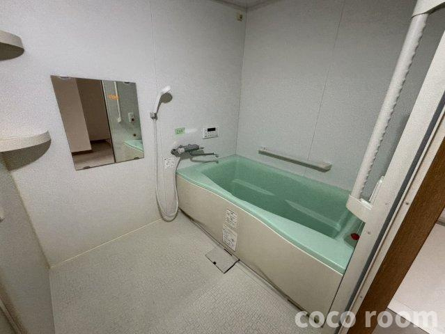 西焼津メゾン小石川の浴室
