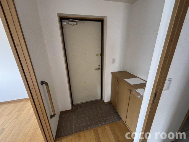 西焼津メゾン小石川の玄関
