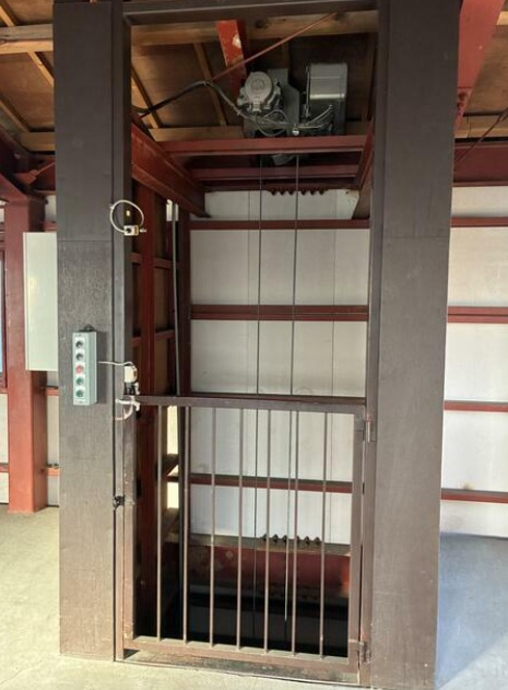 所沢市けやき台２丁目の倉庫