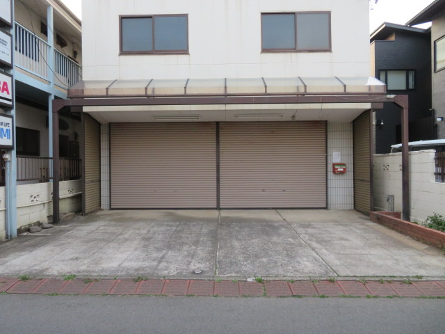 所沢市けやき台２丁目の倉庫