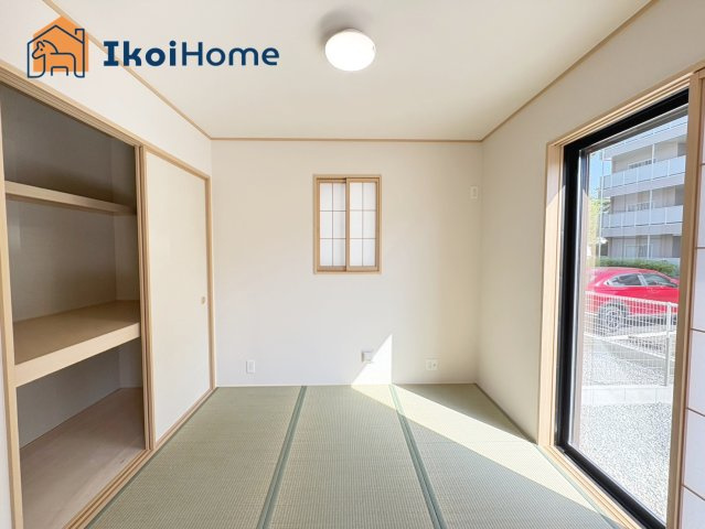明石市二見町東二見　全7棟1期　E号棟　新築戸建の寝室|【ホームページに現地動画掲載中】●年中無休：当日予約可●畳の敷かれた和室は、小さなお子様のお昼寝に可