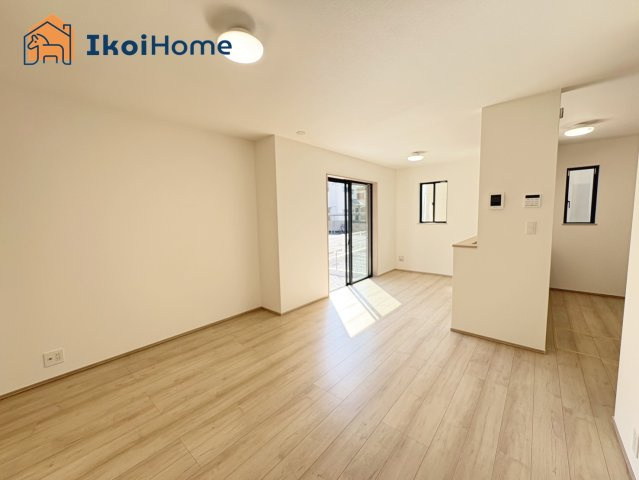 明石市二見町東二見　全7棟1期　F号棟　新築戸建の居間・リビング|【ホームページに現地動画掲載中】●年中無休：当日予約可●家具・家電は住宅ローンに組込み可能！