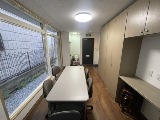 サントエイビスのロビー