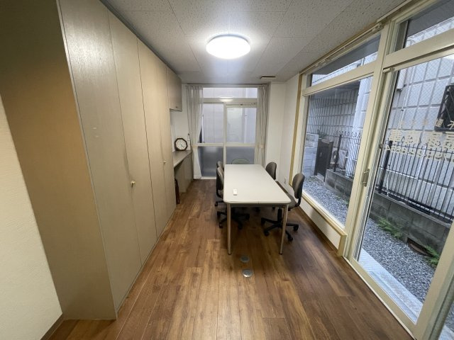 サントエイビスのロビー