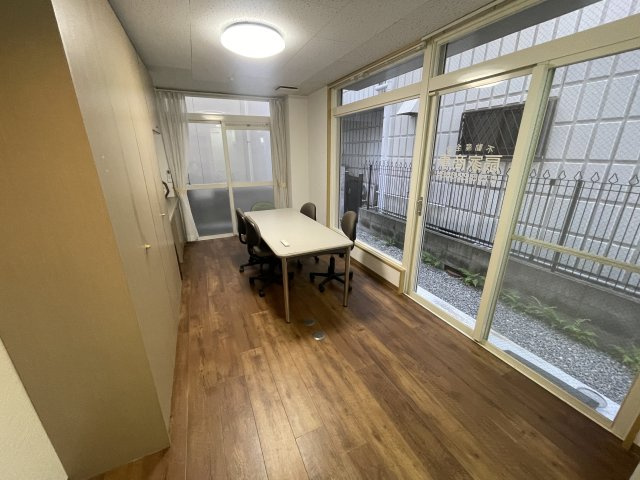 サントエイビスの内装