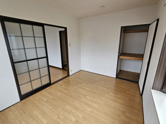 【内装】 | サニーハウス　森 | キッチン横の洋室は2面窓があります