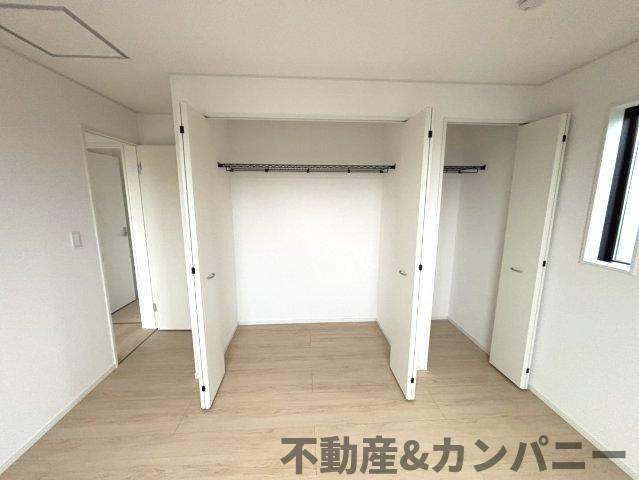 クレイドルガーデン北吉田第2－1号棟　松山市北吉田町の新築戸建の収納|収納があります