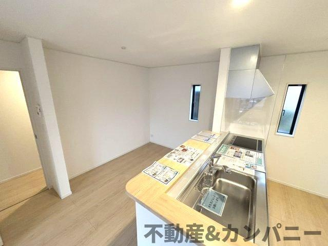 クレイドルガーデン北吉田第2－1号棟　松山市北吉田町の新築戸建のキッチン|お料理しやすいキッチンです