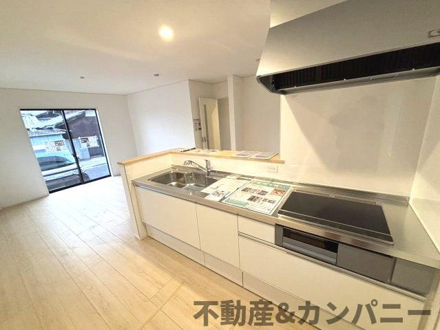 クレイドルガーデン北吉田第2－1号棟　松山市北吉田町の新築戸建のキッチン|使いやすいキッチンです