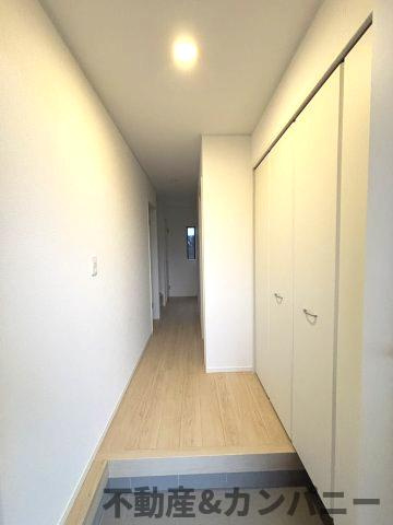 クレイドルガーデン北吉田第2－1号棟　松山市北吉田町の新築戸建の玄関|落ち着いた玄関です