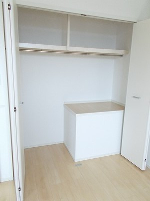 茅ヶ崎市室田１丁目のアパートの収納