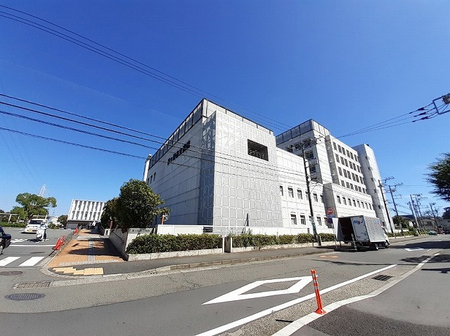 茅ヶ崎市室田１丁目のアパートのエントランス