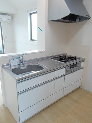 茅ヶ崎市室田１丁目のアパートのキッチン