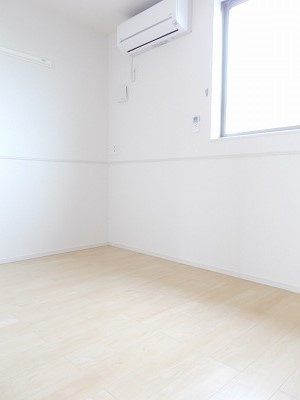 茅ヶ崎市室田１丁目のアパートの寝室