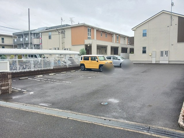 アルコバレーノ和の駐車場