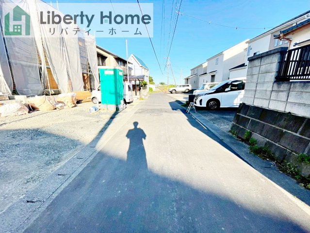 日立市川尻町第7　新築戸建　1号棟の前面道路含む現地写真