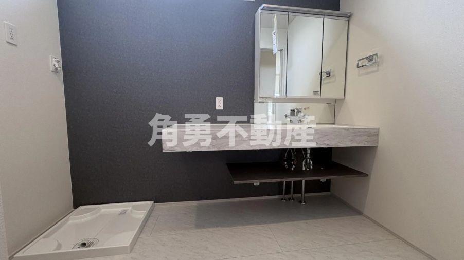 平塚市河内2期　新築一戸建て　2号棟の内観：施工例|《施工例》洗面化粧台
