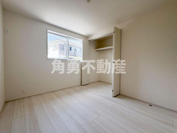 平塚市河内2期　新築一戸建て　2号棟の内観：施工例|《施工例》洋室