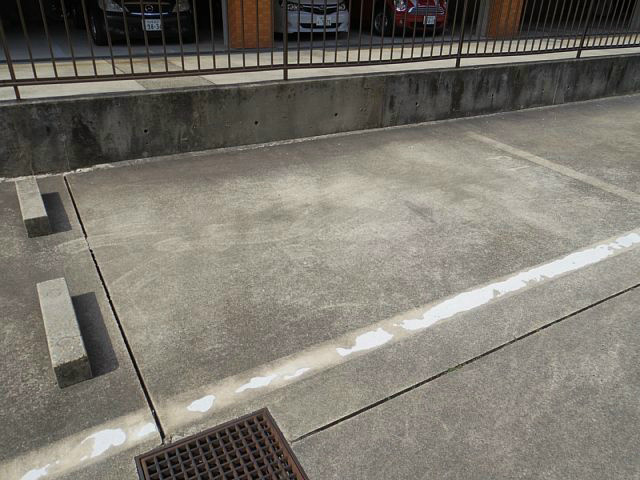 第２ヒルハイツ浅井の駐車場