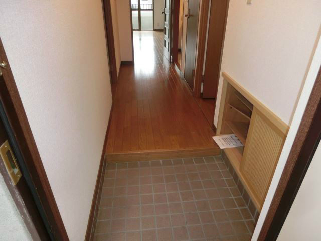 第２ヒルハイツ浅井の玄関