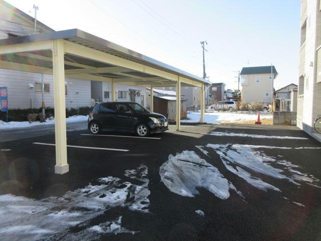 パルファン１の駐車場