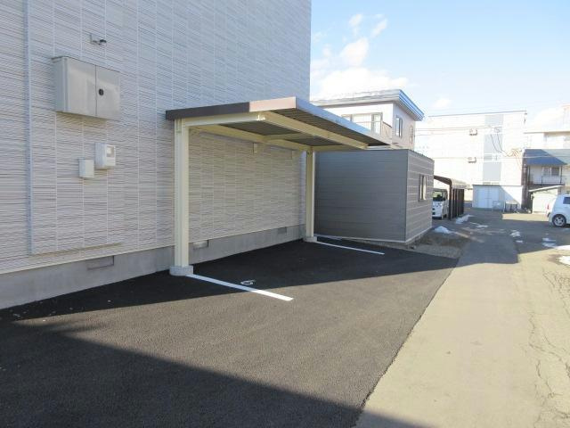 パルファン１の駐車場